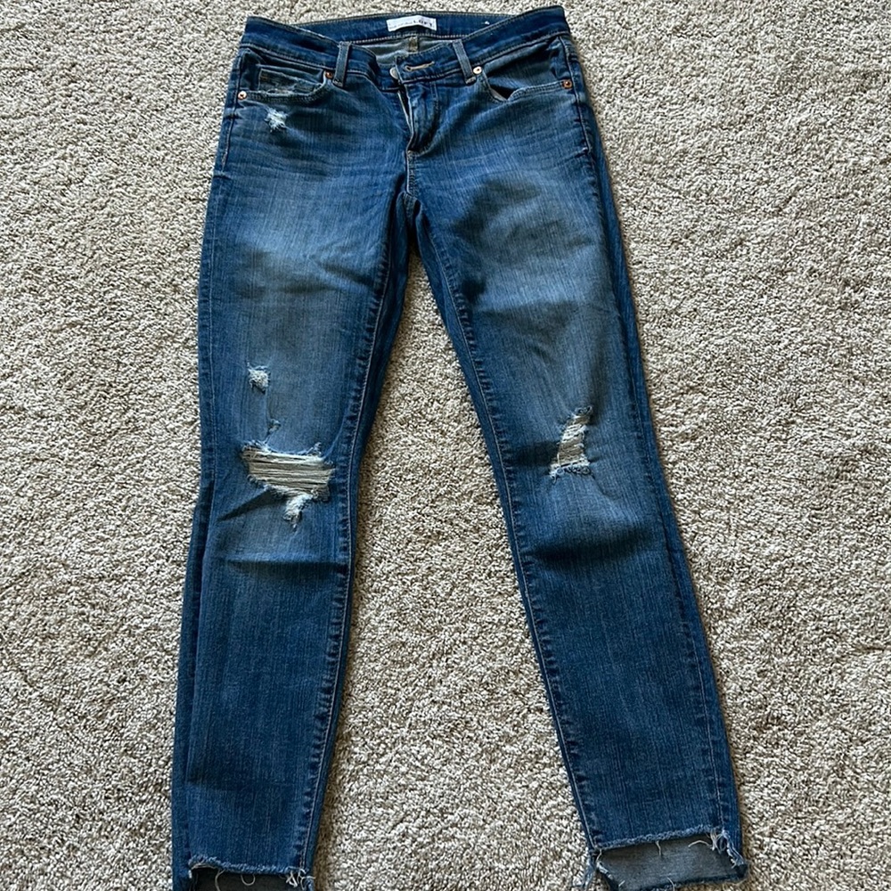 Distressed skinny Jean